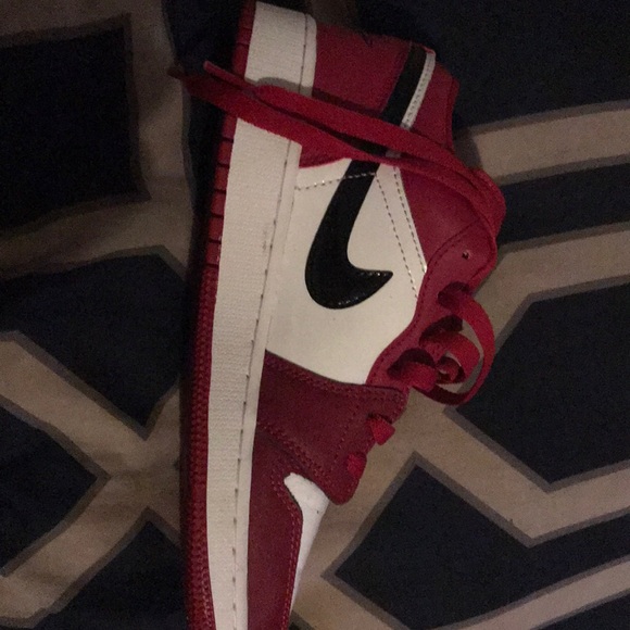 Jordan 1 only worn once - Picture 2 of 2